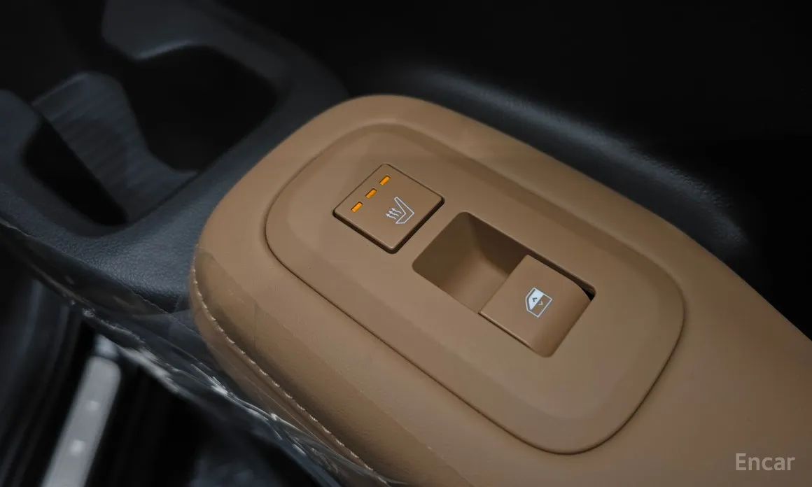 Фото 18 - Hyundai Santa Fe