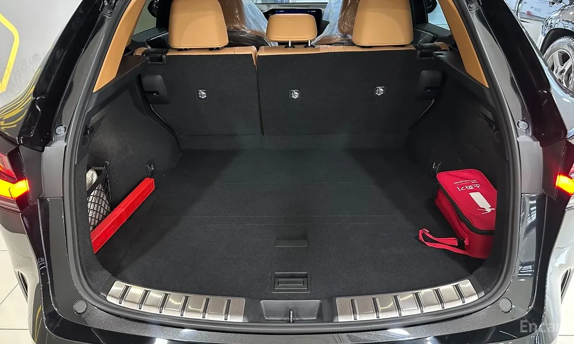 Фото 19 - Lexus NX