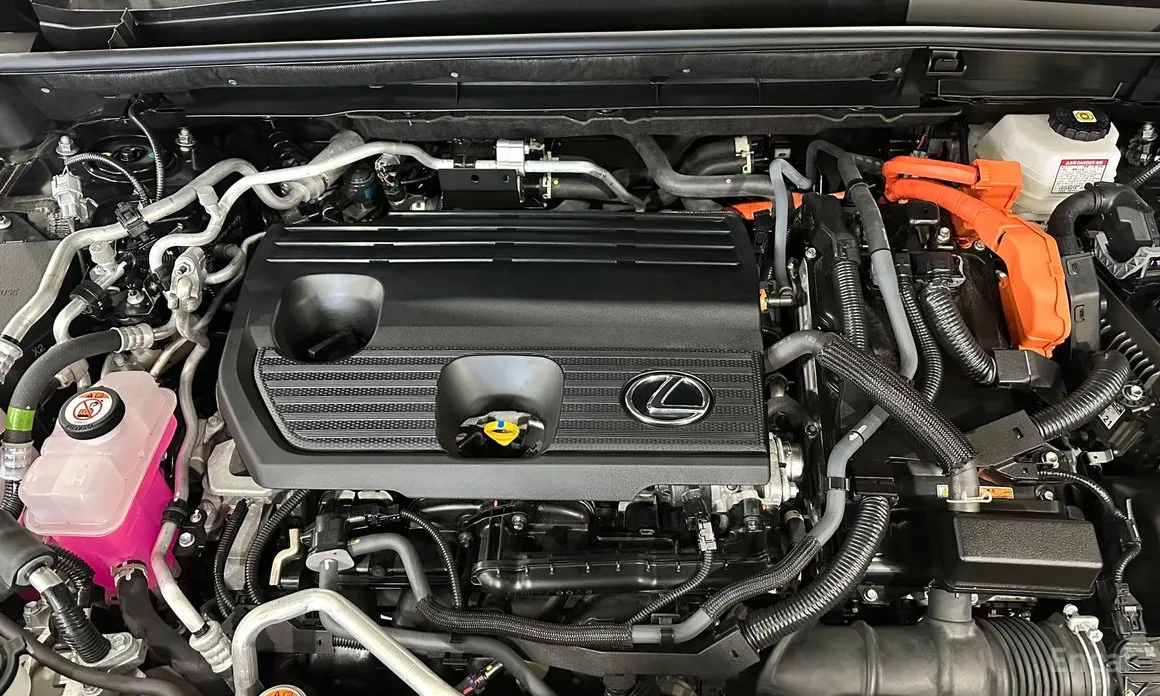 Фото 6 - Lexus NX