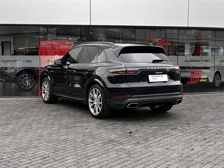 Фото 5 - Porsche Cayenne Hybrid