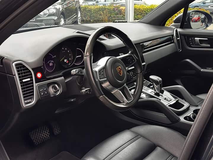 Фото 8 - Porsche Cayenne Hybrid