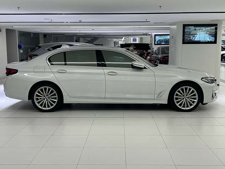 Фото 4 - BMW 5 Series