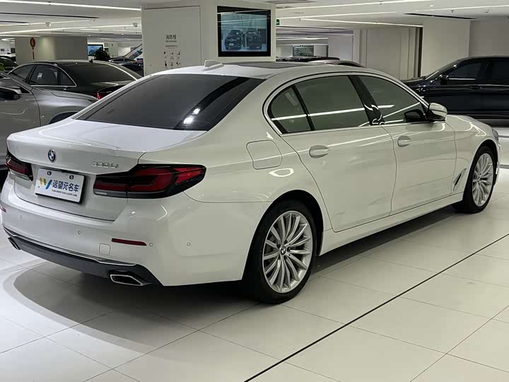 Фото 5 - BMW 5 Series