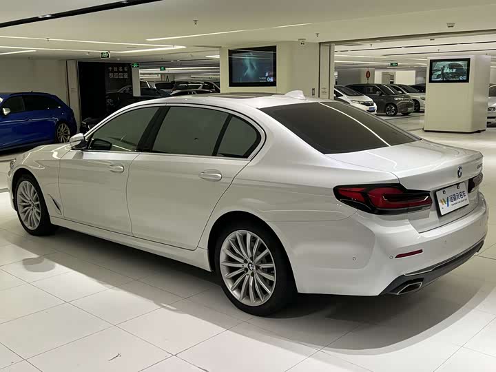 Фото 6 - BMW 5 Series