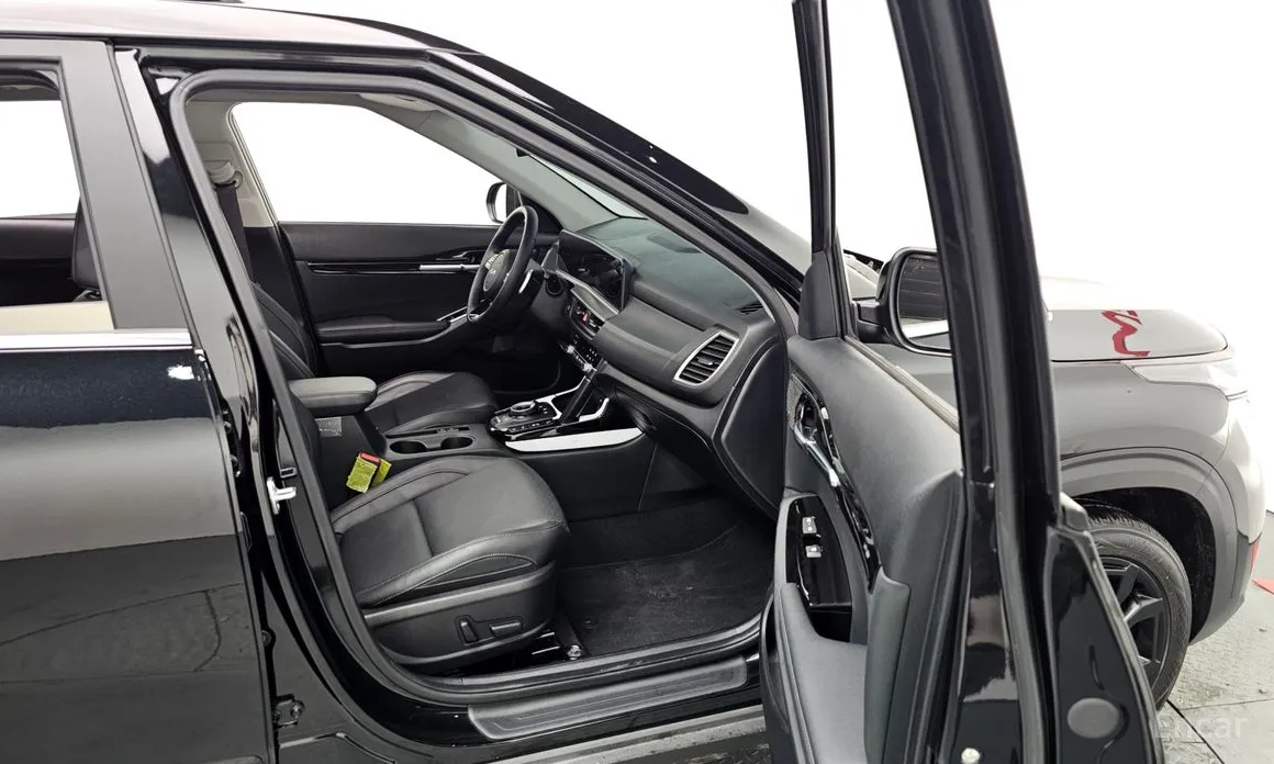 Фото 10 - Kia Seltos