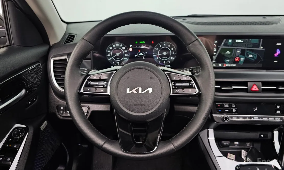 Фото 14 - Kia Seltos