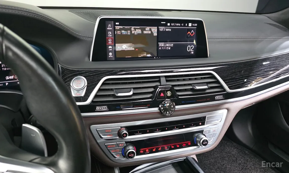 Фото 14 - BMW 7 Series