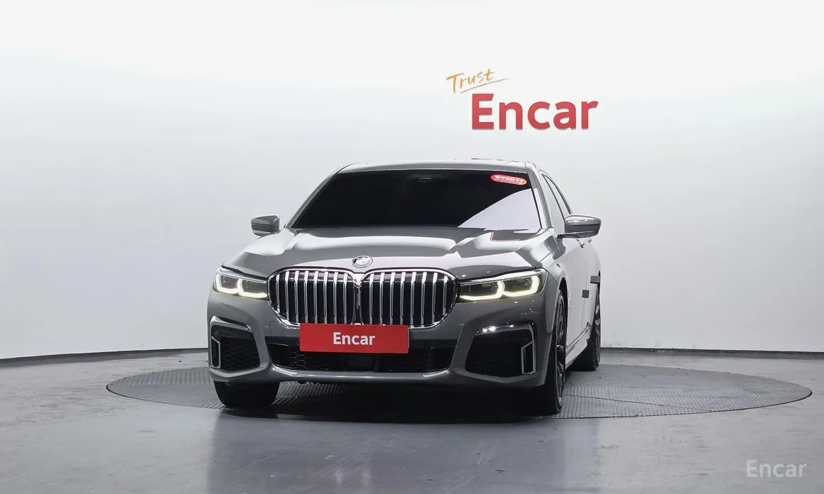 Фото 3 - BMW 7 Series