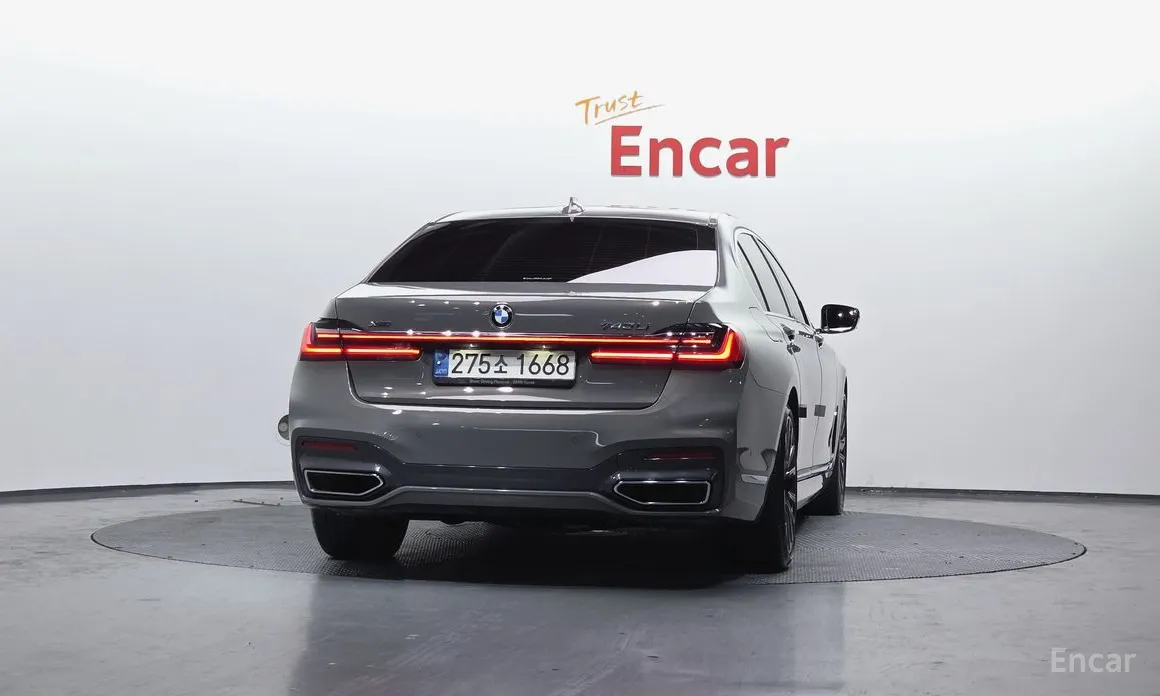 Фото 4 - BMW 7 Series