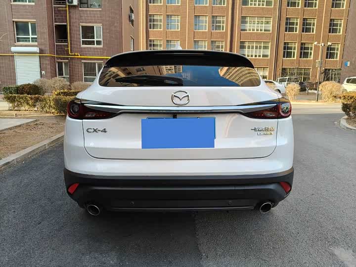 Фото 7 - Mazda CX-4