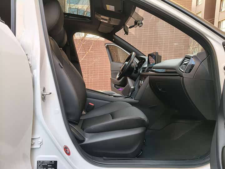 Фото 9 - Mazda CX-4