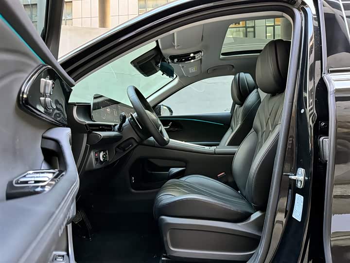 Фото 9 - Exeed RX