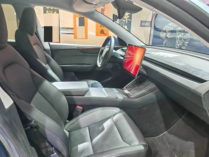 Фото 3 - Tesla Model Y