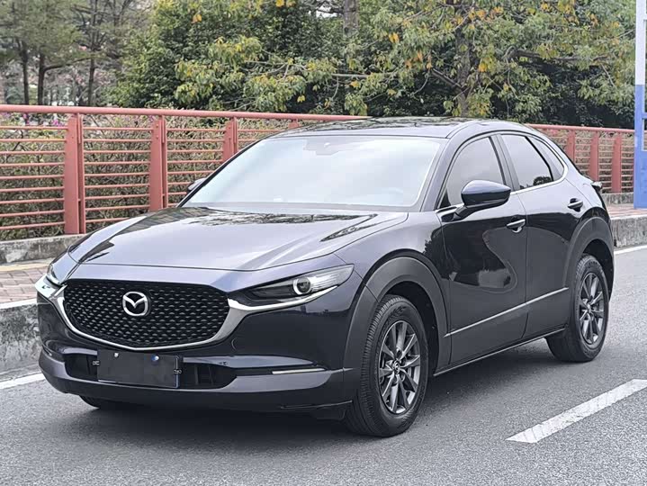 Фото 1 - Mazda CX-30