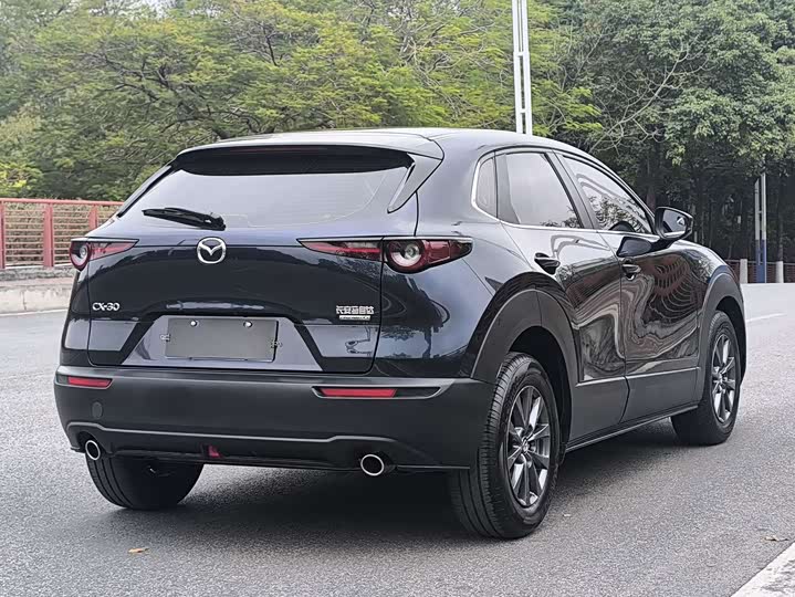 Фото 4 - Mazda CX-30