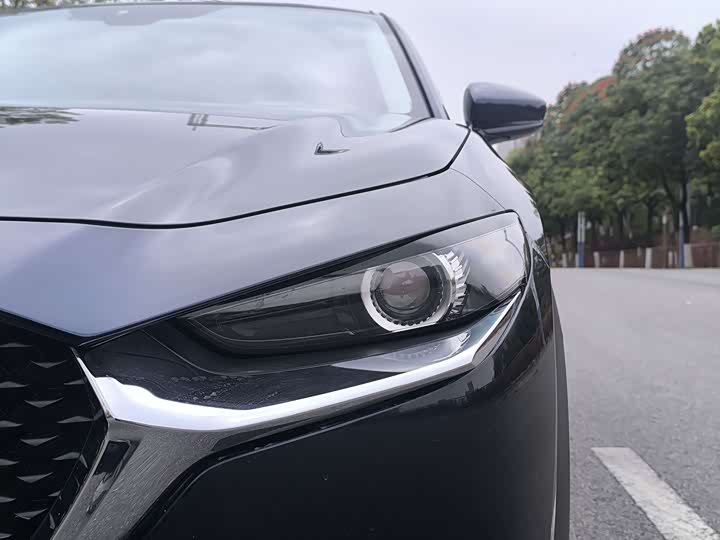 Фото 8 - Mazda CX-30