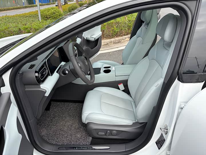 Фото 8 - Leapmotor C01