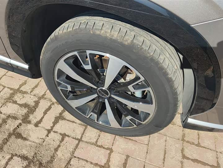 Фото 6 - Roewe D5X DMH