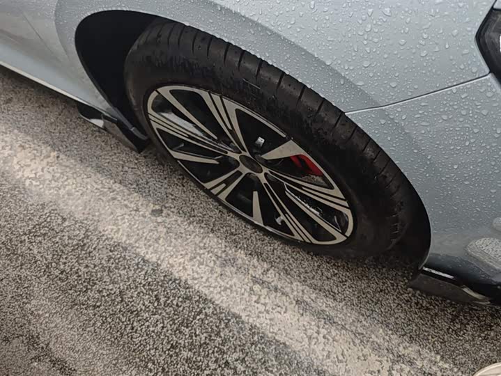 Photo 6 - Geely Preface