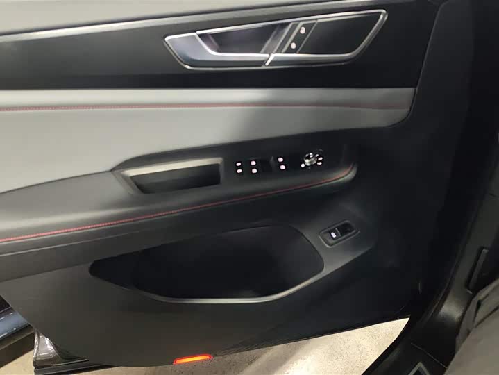 Фото 7 - Volkswagen Teramont X