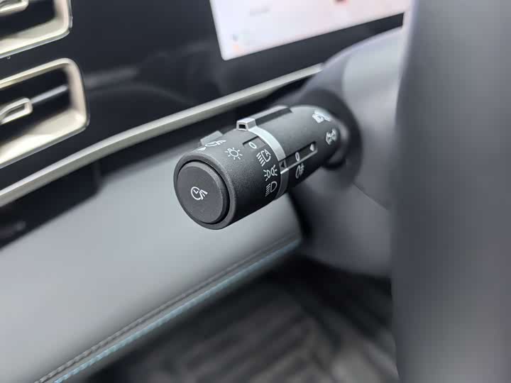 Фото 9 - BYD Qin L