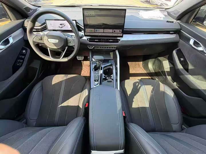 Photo 5 - Geely Preface