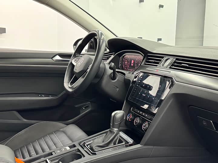 Фото 9 - Volkswagen Magotan