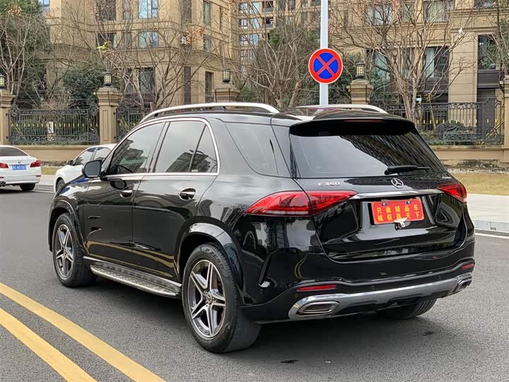 Фото 6 - Mercedes-Benz GLE-Class