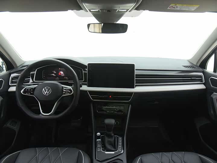 Фото 9 - Volkswagen Tiguan L Hybrid