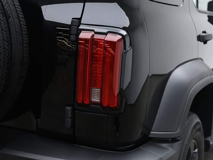 Фото 7 - Tank 300