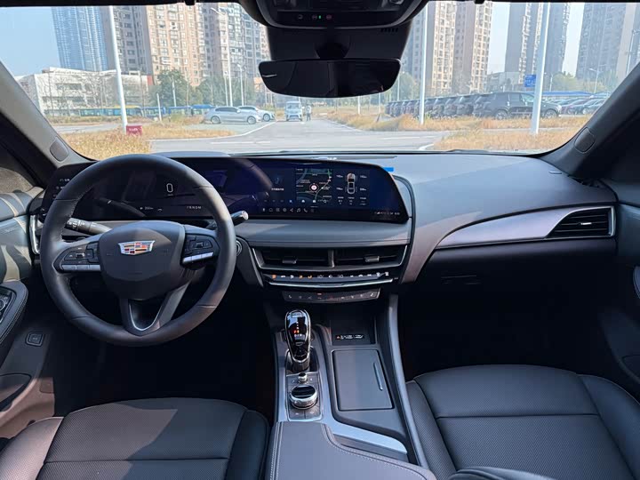 Фото 8 - Cadillac CT5