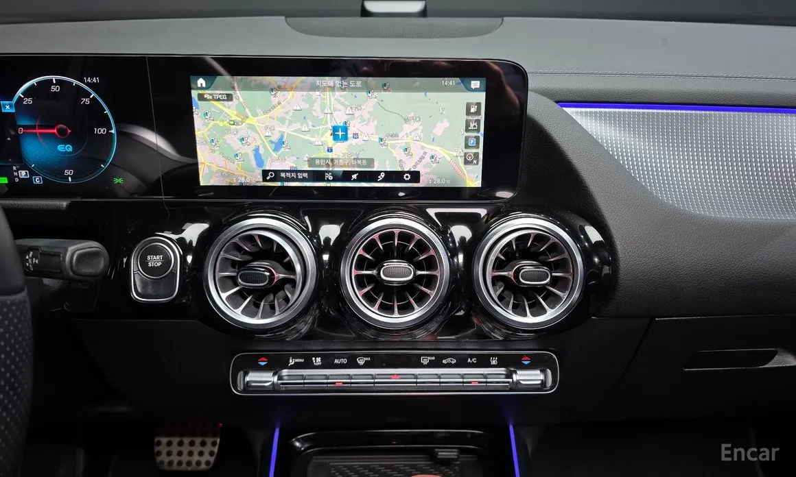 Фото 16 - Mercedes-Benz EQA