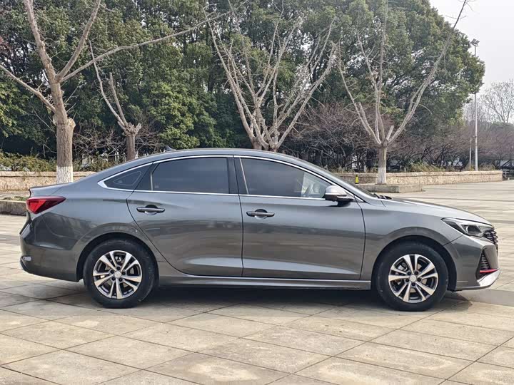 Фото 8 - Changan Eado Plus