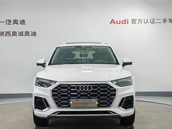 Фото 2 - Audi Q5L