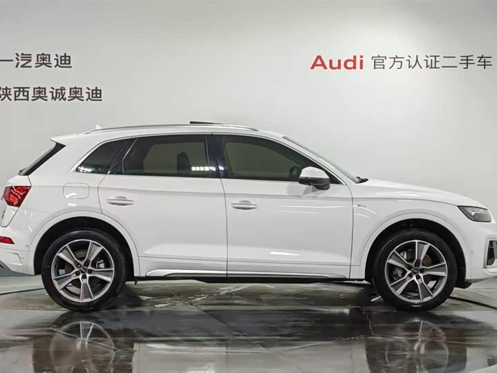 Фото 3 - Audi Q5L