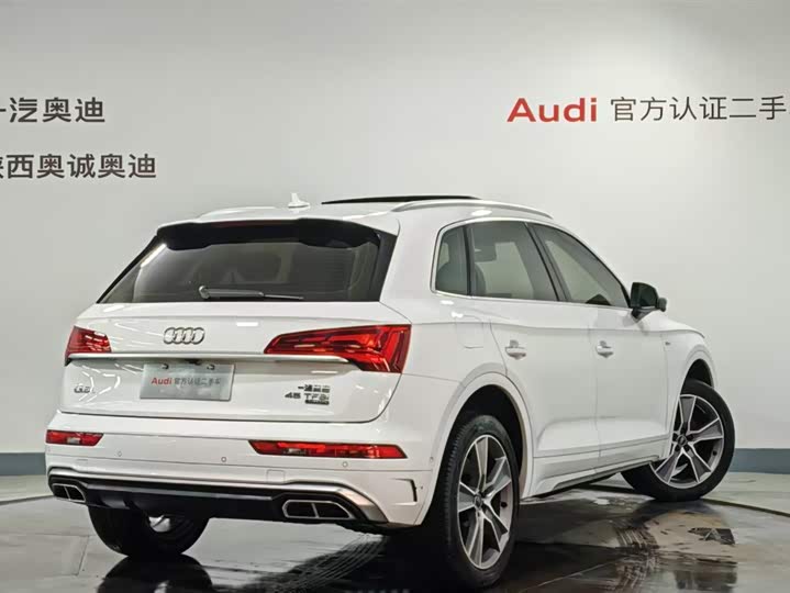 Фото 4 - Audi Q5L
