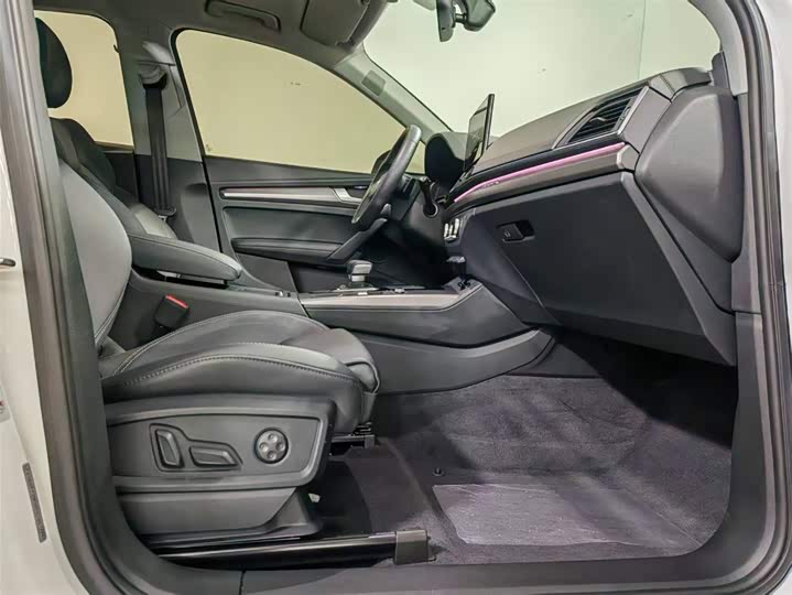 Фото 7 - Audi Q5L