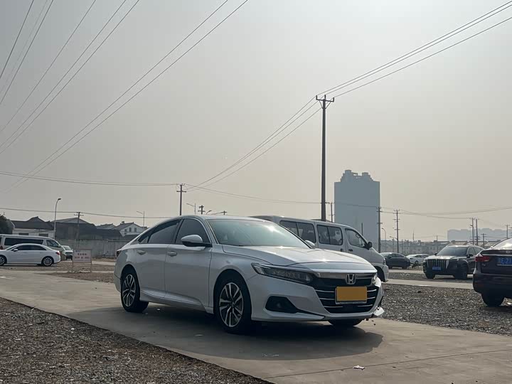 Фото 3 - Honda Accord