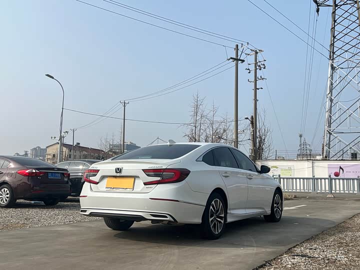 Фото 7 - Honda Accord