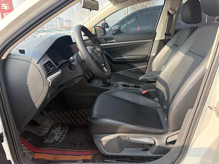 Фото 3 - Volkswagen Lavida