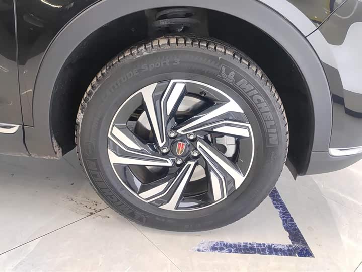 Фото 6 - Hongqi HS5