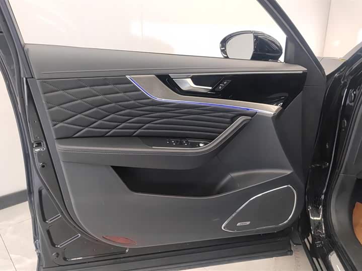 Фото 7 - Hongqi HS5