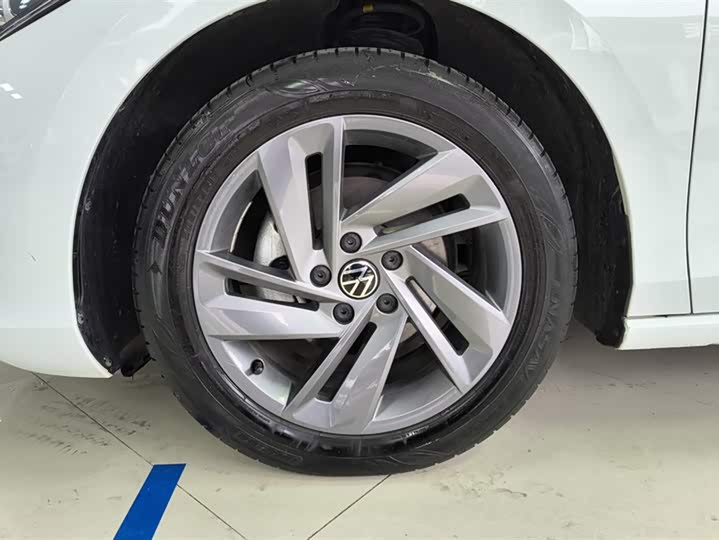 Фото 6 - Volkswagen Lamando L