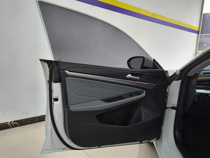 Фото 7 - Volkswagen Lamando L