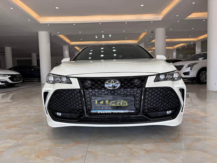 Фото 2 - Toyota Avalon