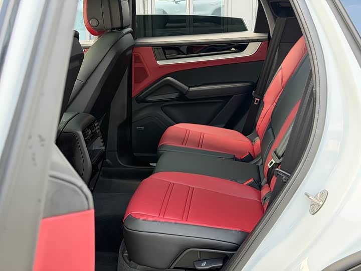 Фото 8 - Porsche Cayenne