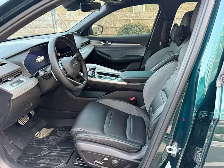 Фото 4 - Geely Preface