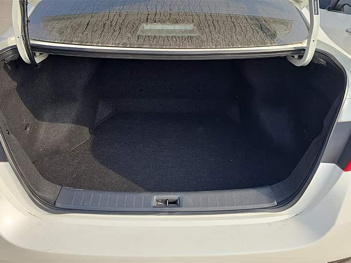 Фото 4 - Nissan Sylphy