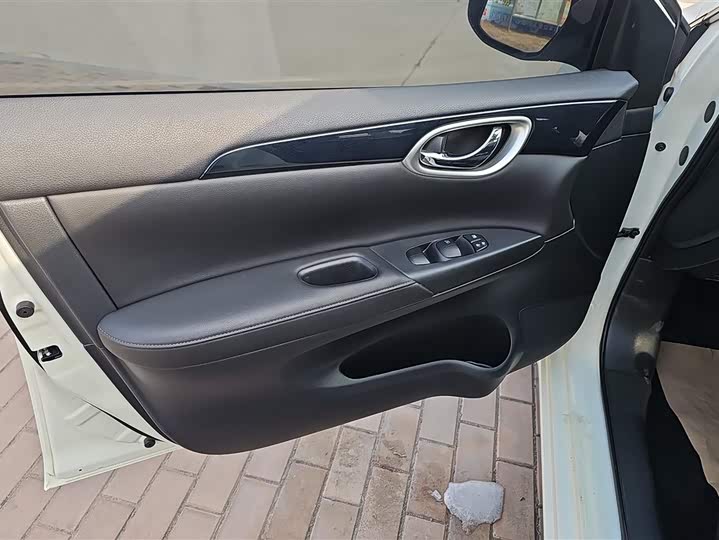 Фото 7 - Nissan Sylphy