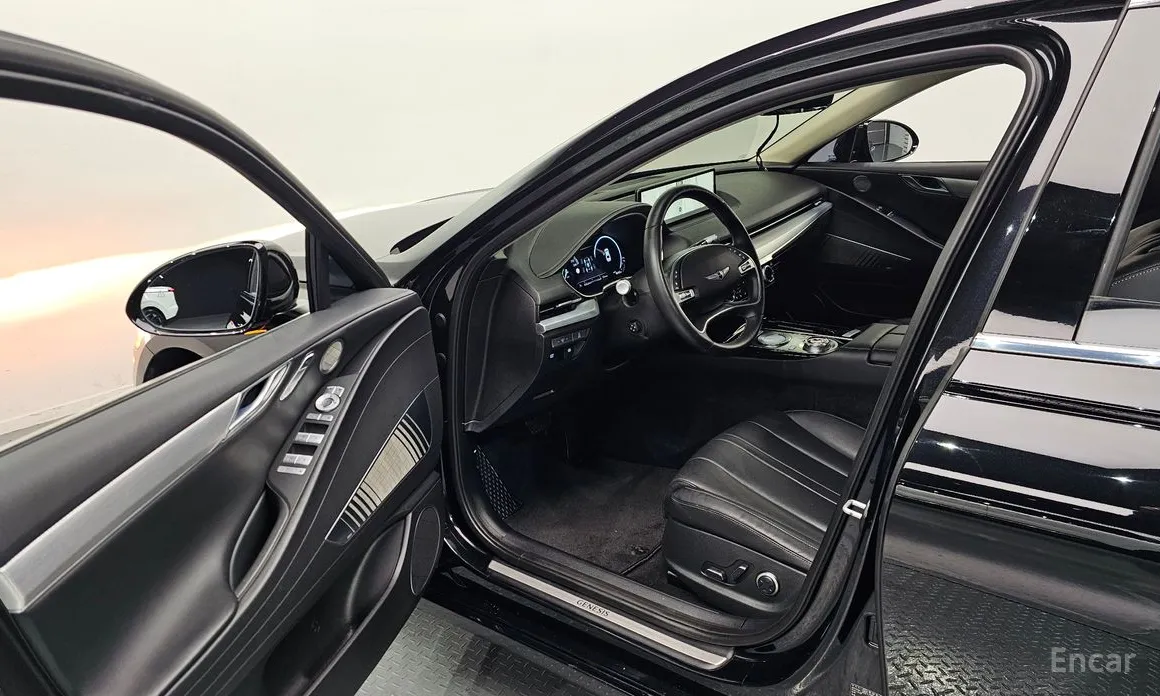 Фото 11 - Genesis G80